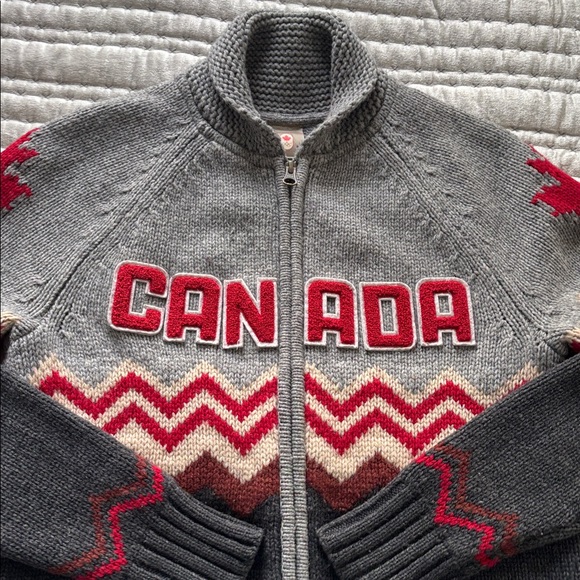 RARE 2010 Official Olympic Cowichan Style Cardigan Sweater XS S - Picture 10 of 10